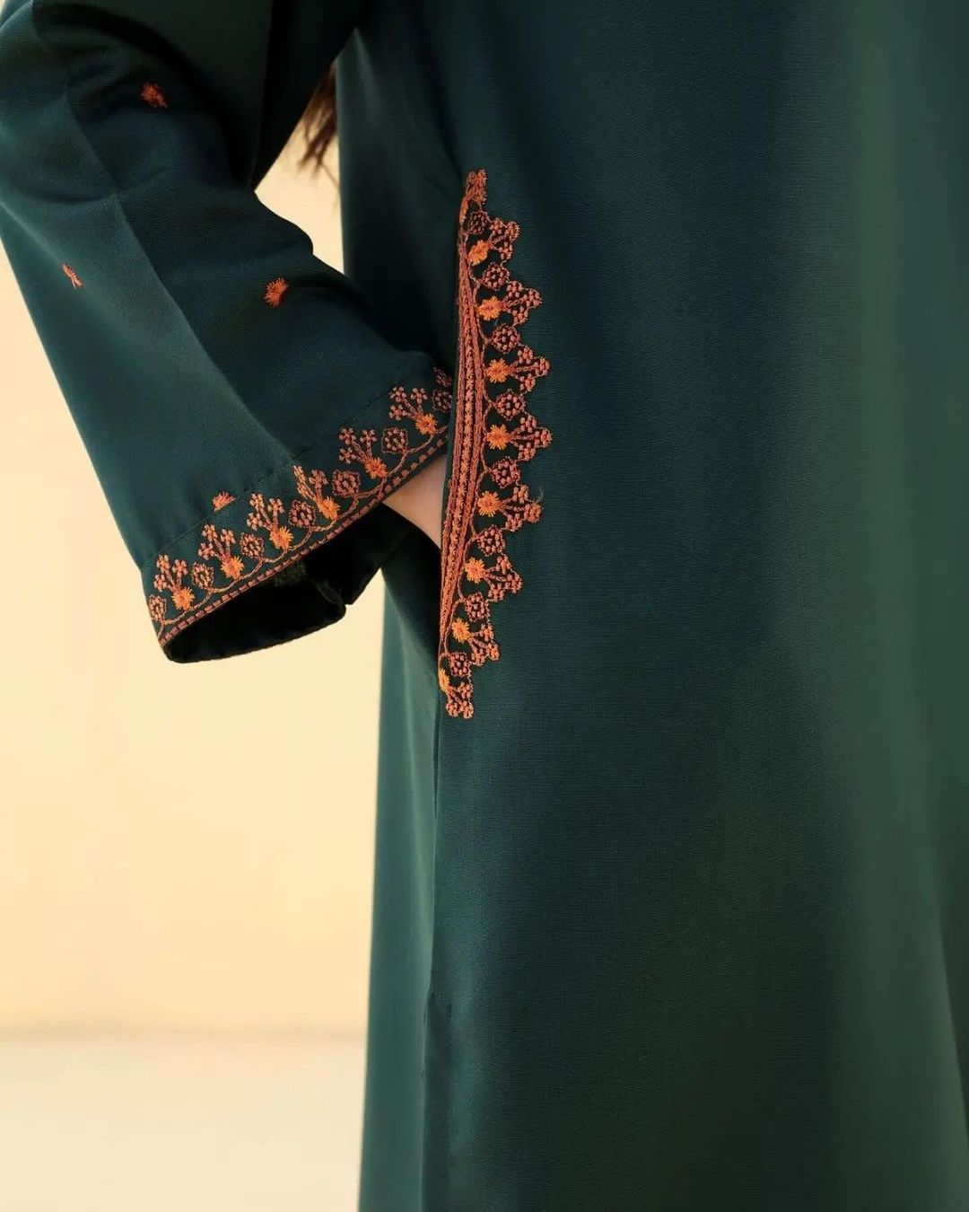 Zoya – Embroidered Long Length 2PC